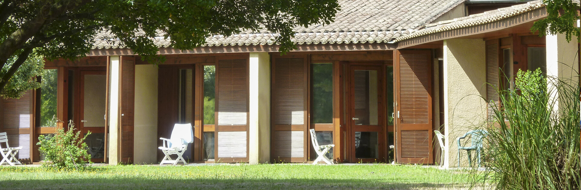 Vue extérieur chambres La Pignada